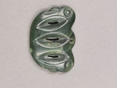 null Océanie.Rare pendentif talismanique Maori en jade néphrite orné de deux têtes...