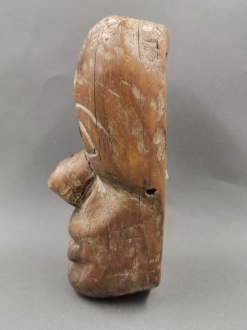 null Masque.Bois sculpté style Haïda des indiens du Pacifique canadien.En l’état....