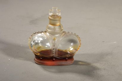 null PRINCE MATCHABELLI « Stradivari »
Flacon en verre pressé moulé, de forme couronne,...