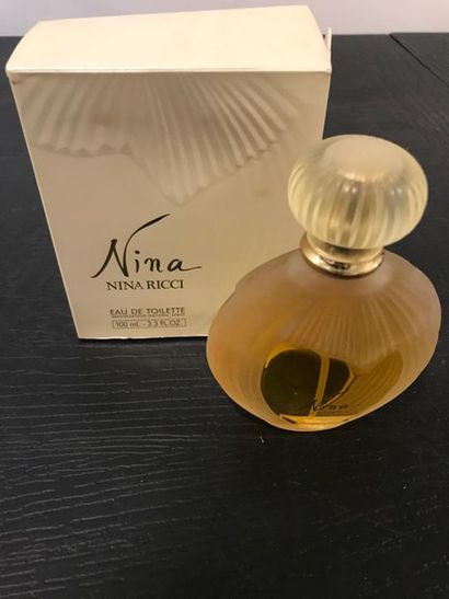 null Nina de Nina Ricci parfum 30ml pdo coffret on y joint Nina Eau de toilette 100ml...
