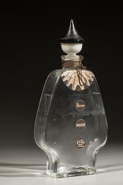 null CIRO « Maskée »
Flacon exceptionnel, un des premiers parfums de la marque Ciro,...