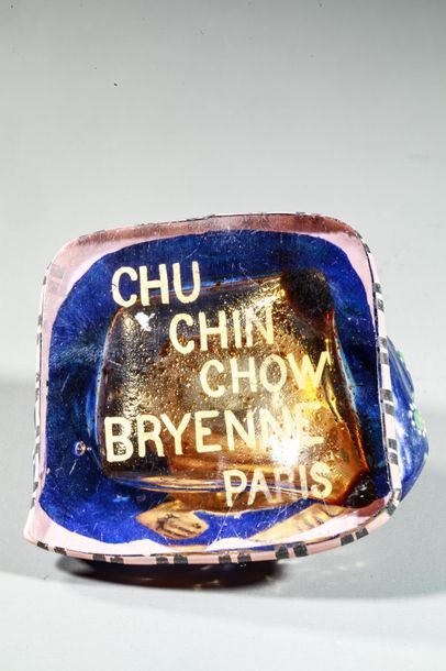 null BRYENNE « Chu Chin Chow »
Bouddha flacon en verre bleu nuit, décor émaille et...