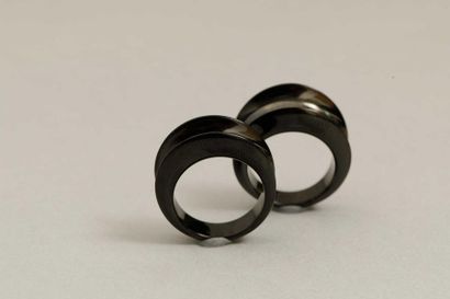 null Deux anneaux en céramique noir design - TDD 51