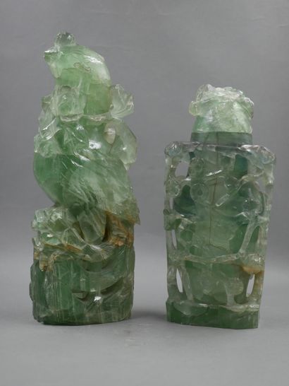 null CHINE, XIXème siècle. Lot comprenant deux pièces en fluorite : Vase couvert...