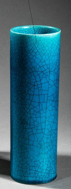 null Vase rouleau en porcelaine émaillée et craquelée bleu turquoise - Epoque 1930...