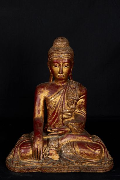null Birmanie, fin XIXème début XXème siècle. Bouddha assis en position de la prise...
