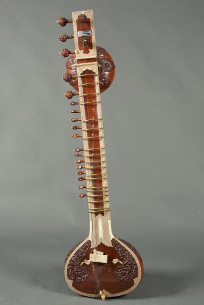 null India, 20th century. Wooden zither carved and inlaid with bone plates, engraved...