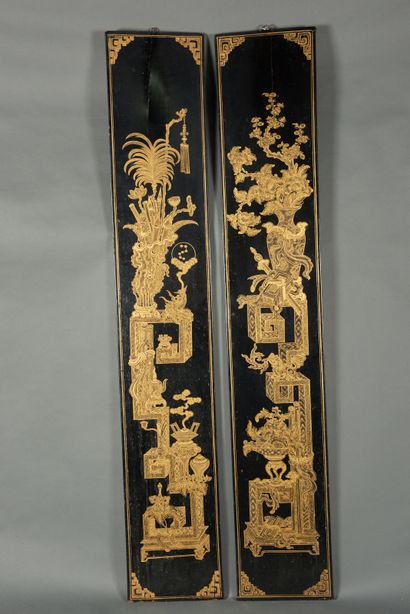 null South China, early 20th century. Pair of panels decorated with shelves of scholars...