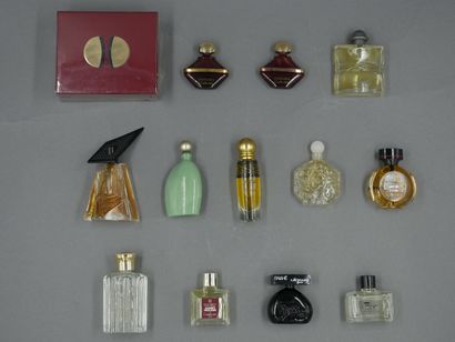 null Lot of 13 miniatures with their boxes