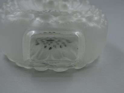 null Lalique. Dahlia bottle. Colourless crystal perfume bottle. Re-edition of the...