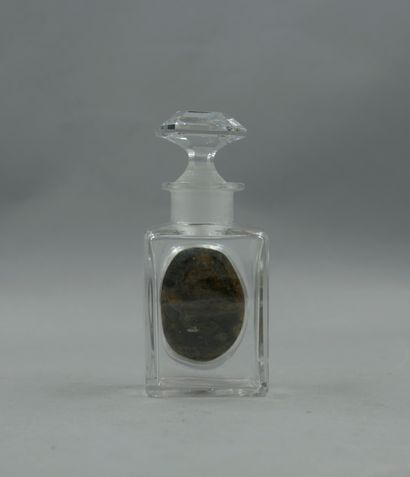 null HOUBIGANT « La rose France »

Flacon en verre de forme rectangulaire, étiquette...