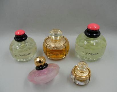 null YVES ST. LAWRENCE

Batch of dummy bottles including "Baby Doll" and two "Paris"...