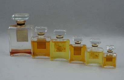 null CHANEL

Batch comprising dummy bottles, including 2 "N°5" and 4 "Coco" bott...