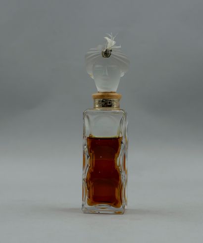 null MARQUAY "Prince Douka"

Glass bottle with sculptural cut. Stopper showing the...