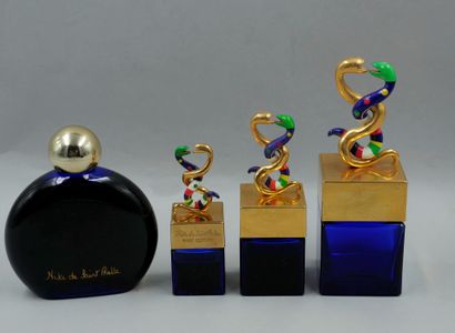 null NIKI DE SAINT PHALLE

Batch including two blue glass "First" bottles decorated...