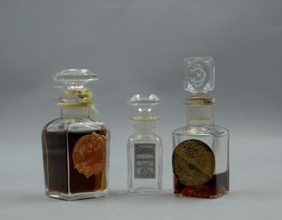 null Set of 3 vials including 1 glass vial, titled label "Houbigant", 1 Molinard...