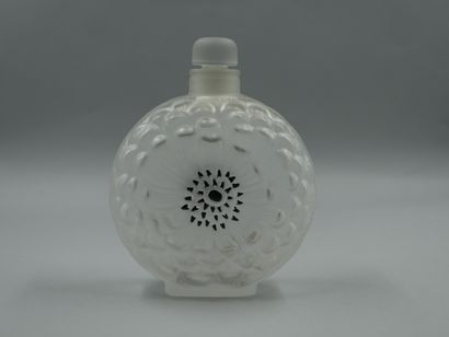 Lalique. Dahlia bottle. Colourless crystal...