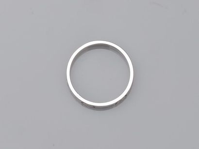 null GUCCI - Bague anneau en or blanc 18k présentant une succession du sigle de la...