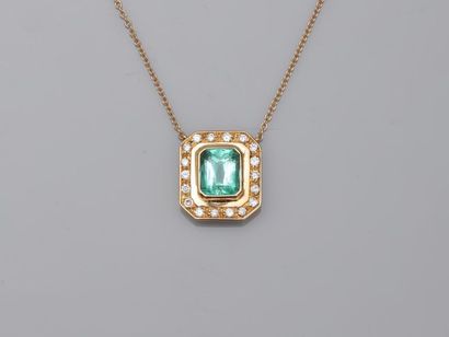null Necklace in 18k yellow gold with an octagonal pendant surmounted by an emerald...
