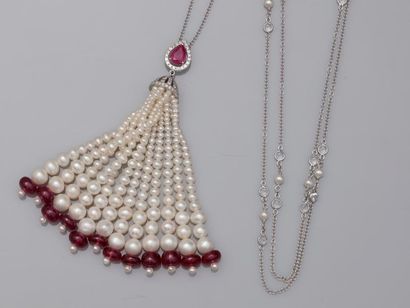 null Bayadère long necklace in 18k white gold - the chain decorated with pearls and...