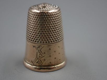 Thimble in chased yellow gold 18k - Period...