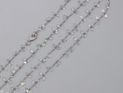 null Long necklace in 18k white gold with alternating links of diamonds composed...