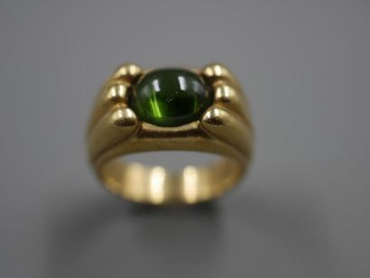 null Yellow gold 18k gadrooned signet ring surmounted by a Tsavorite cabochon - Circa...