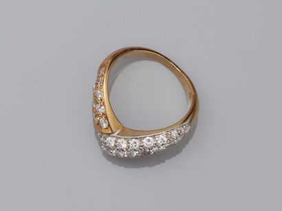 null Wedding band in 18k yellow gold paved with diamonds - PB: 5,20gr - TDD 52