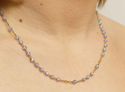 null Necklace in 18k yellow gold with blue cut glass beads - PB: 7,50gr - Length:...