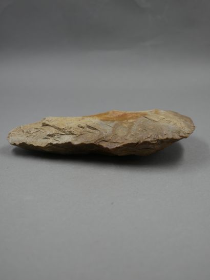 null Biface de type moustérien. Silex. « La Roche Posay ». 

H : 16,5 cm.

Anc col...