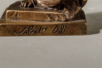 null 
Salvador DALI (1904-1989) (d'après) - Grande Vénus de Milo aux tiroirs - Bronze...
