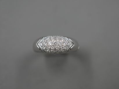 null BULGARI - Bague dôme en or blanc 18k pavée de diamants -Signée - Numérotée -...