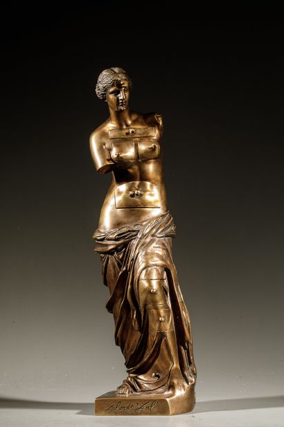 null 
Salvador DALI (1904-1989) (d'après) - Grande Vénus de Milo aux tiroirs - Bronze...