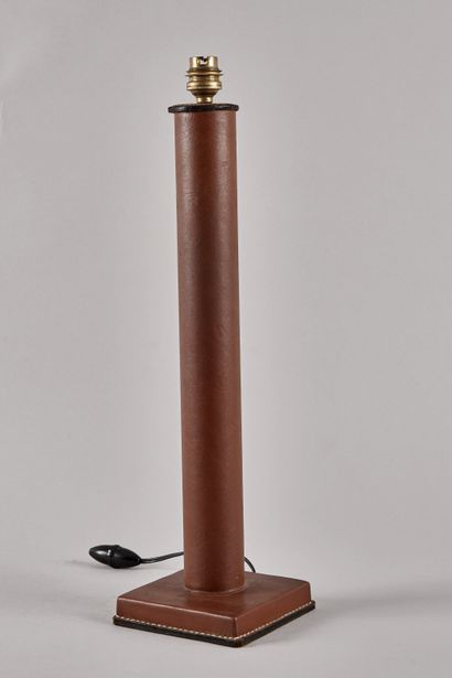 null Jacques ADNET (1900-1984) (Attribué à) - Pied de lampe de bureau - Le fût cylindrique...