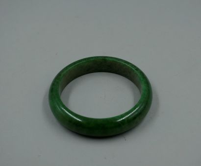 null Bracelet jonc en jade - Poids : 69,20gr - Diamètre intérieur 6cm