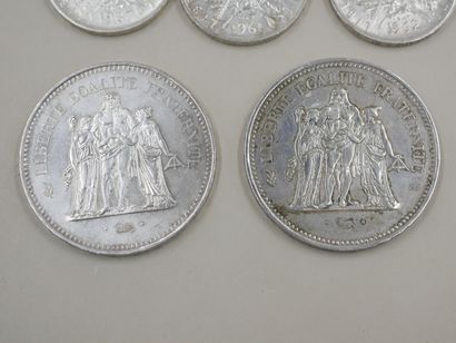 null Set of 10 silver 5-franc coins and 2 50-franc coins - Weight : 178,80gr