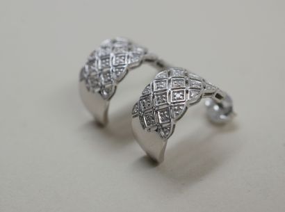 null Pair of earrings in 18k white gold with openwork crosses paved with diamonds...