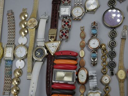 null Lot de diverses montres et bijoux fantaisies années 1950/1970