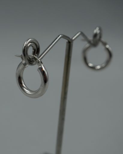 null Pair of small hoop earrings in 18k white gold - PB : 1,50gr - Diameter 1,5c...
