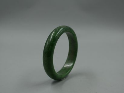 null Bracelet jonc en jade - Poids : 69,20gr - Diamètre intérieur 6cm