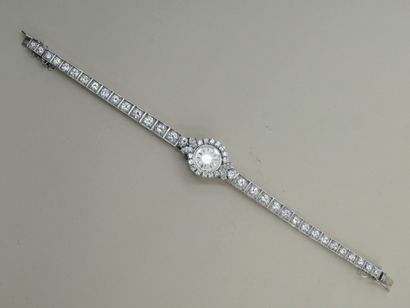 LONGINES - Bracelet montre de dame en platine...