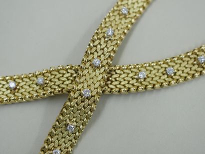 null Necklace in 18k yellow gold braided with diamonds - PB : 51,20gr - Length :...