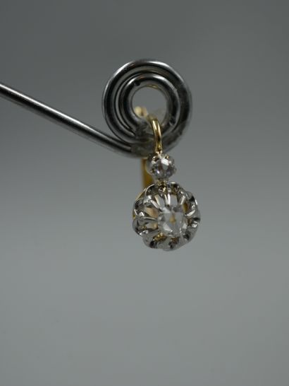 null 18k yellow gold sleeper earrings set with rose cut diamonds - PB : 3,20gr