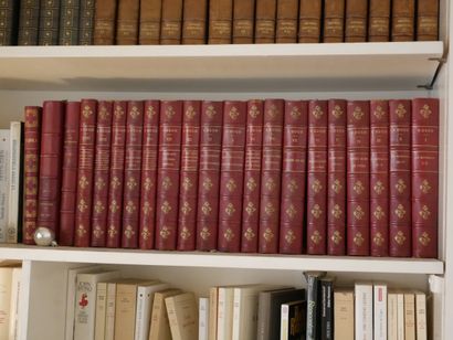 null Manette : livres VICTOR HUGO 18 volumes Œuvres complètes - COLETTE - 15 volumes...