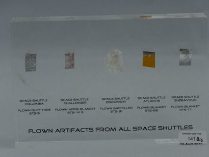 null Ensemble de 5 artefacts provenant des navettes spatiales ayant volé dans l’espace...