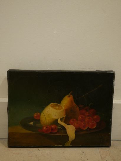 null Anonyme - Nature morte au citron, poire et cerises - Huile sur toile - 16 x...