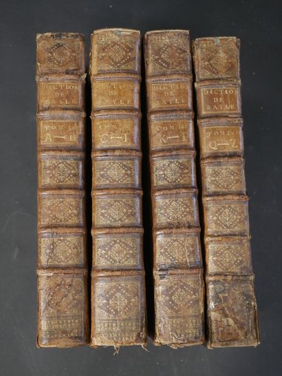 null Manette : livres anciens - Dicton de Bayle , La bible