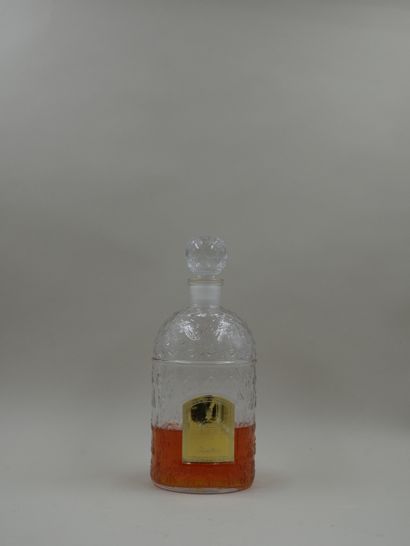 null GUERLAIN " L'heure bleue " (Blue hour)

Glass bottle, colorless bees model....