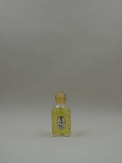 null DANA "Canoe

Glass bottle of eau de toilette, very rare 1st version. Capacity...