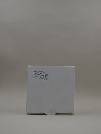 null LALIQUE FRANCE Flacon en cristal, modèle deux fleurs. Signé sous la base "Lalique...